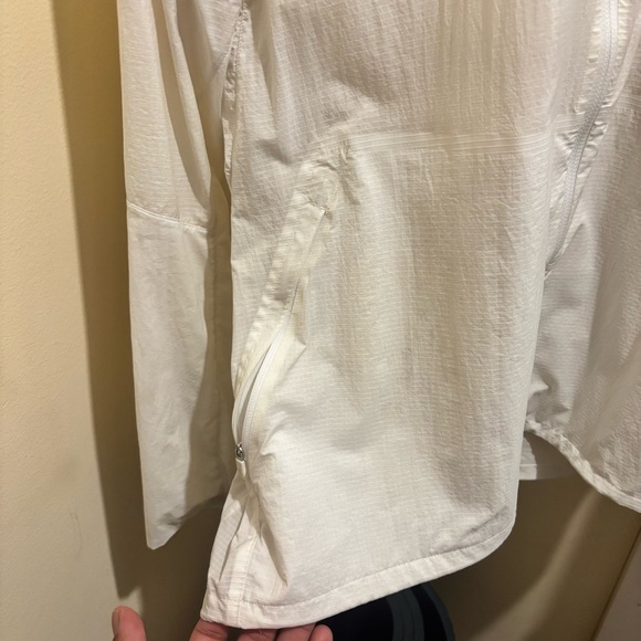 Lululemon Men’s Active Running Jacket - Medium - Picture 4 of 12